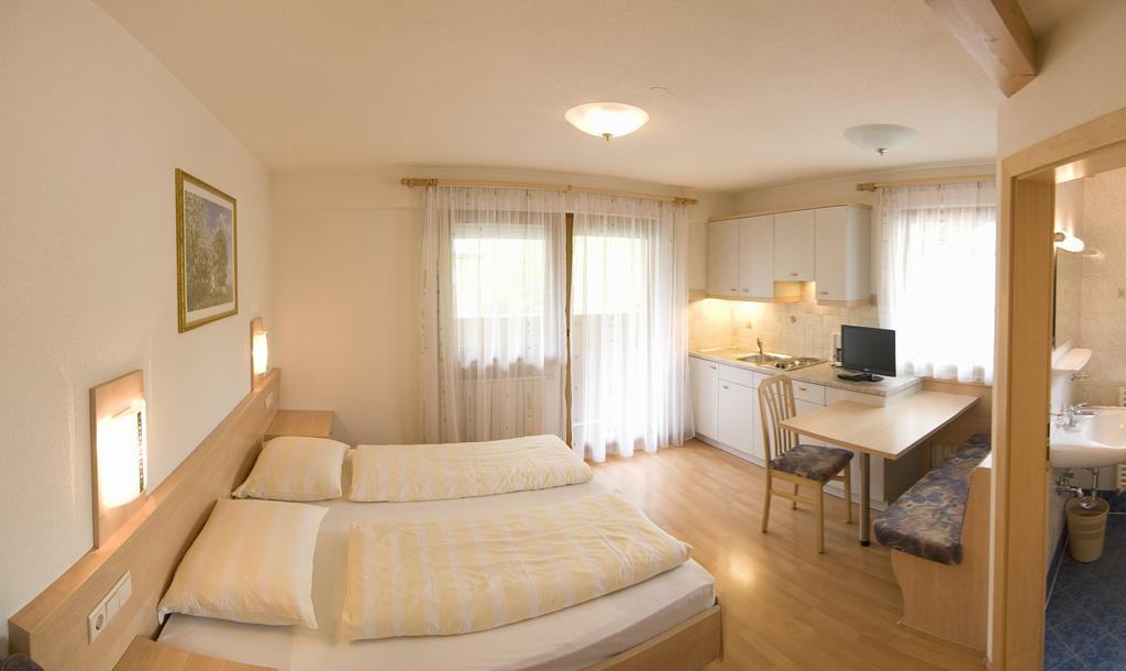 Garni Appartement Alpenresidence Steinhaus Zimmer foto