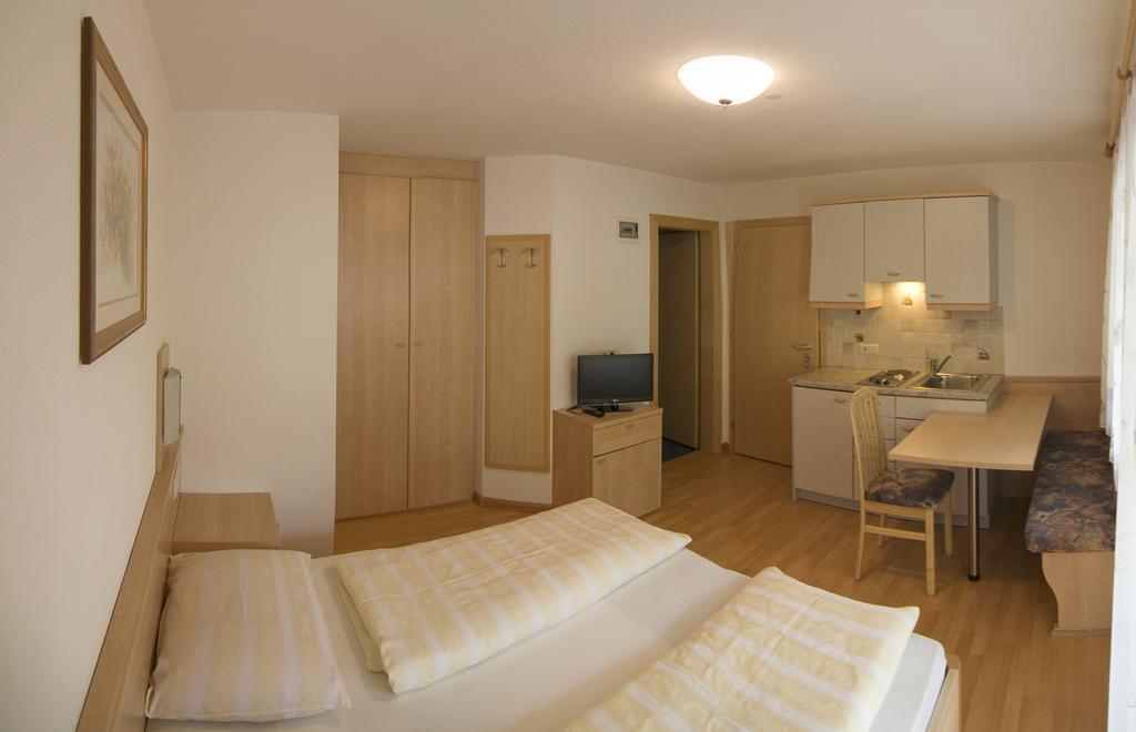 Garni Appartement Alpenresidence Steinhaus Zimmer foto